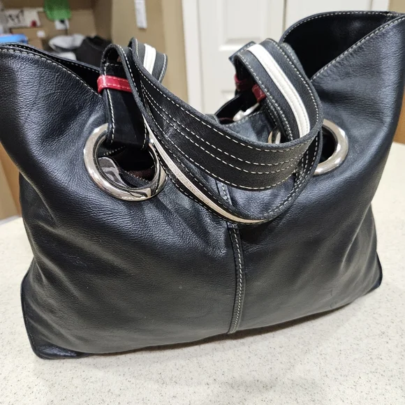 BARBACANE HANDBAG, Black Leather Designer Handbag, LARGE handbag, Venezuela - Picture 4 of 7